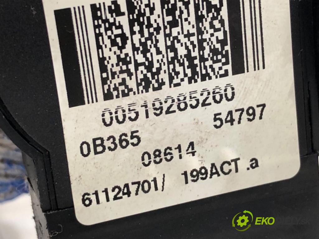 FIAT DOBLO II Autobus 2014 77 kW 1.6 D Multijet (263AXD1B) 1598 spinačka 00519285260 (Spínacia skrinka)