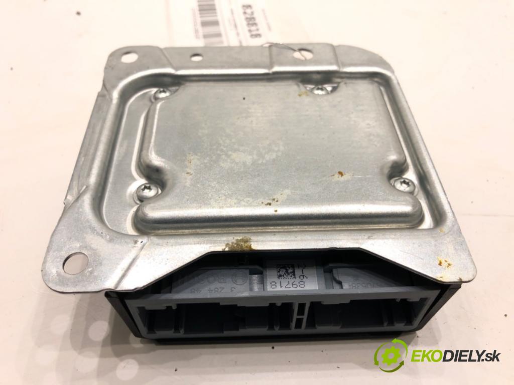 FIAT DOBLO II Autobus 2014 77 kW 1.6 D Multijet (263AXD1B) 1598 senzor airbag 51881770 (Snímač)