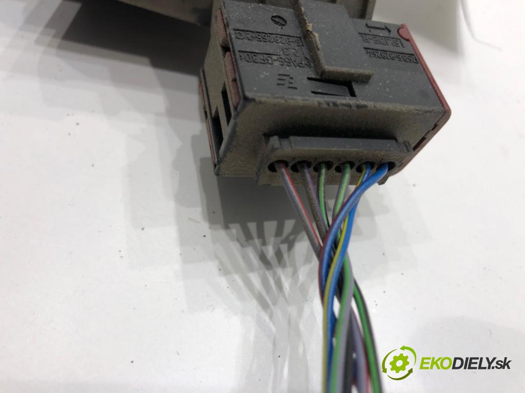 FIAT DOBLO II Autobus 2014 77 kW 1.6 D Multijet (263AXD1B) 1598 Potenciometer plynu 51831864 (Potenciometer plynového pedálu)