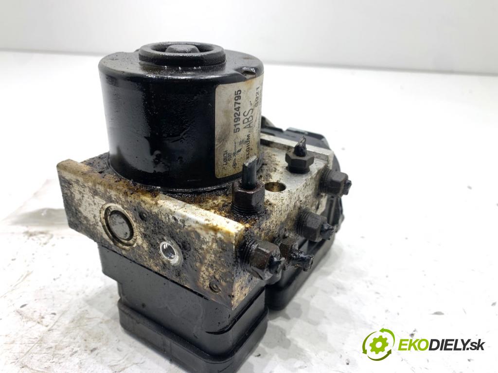 FIAT DOBLO II Autobus 2014 77 kW 1.6 D Multijet (263AXD1B) 1598 Pumpa ABS 51924795 (Pumpa ABS)