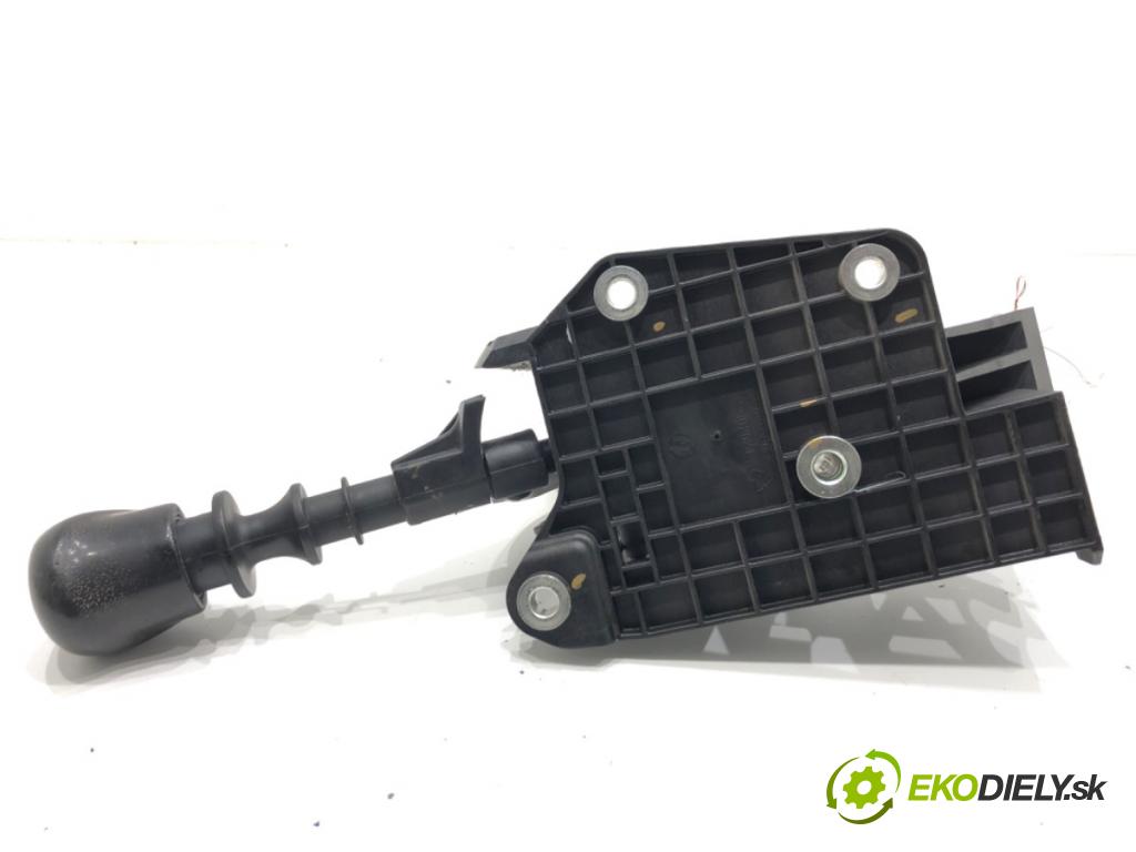 FIAT DOBLO II Autobus 2014 77 kW 1.6 D Multijet (263AXD1B) 1598 kulisa 553468290 (Řadicí páka (kulisa) )