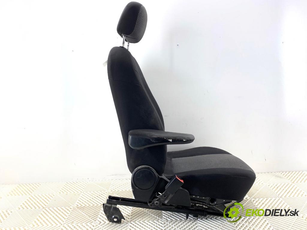 FIAT DOBLO II Autobus 2014 77 kW 1.6 D Multijet (263AXD1B) 1598 Sedadlo ľavy predný