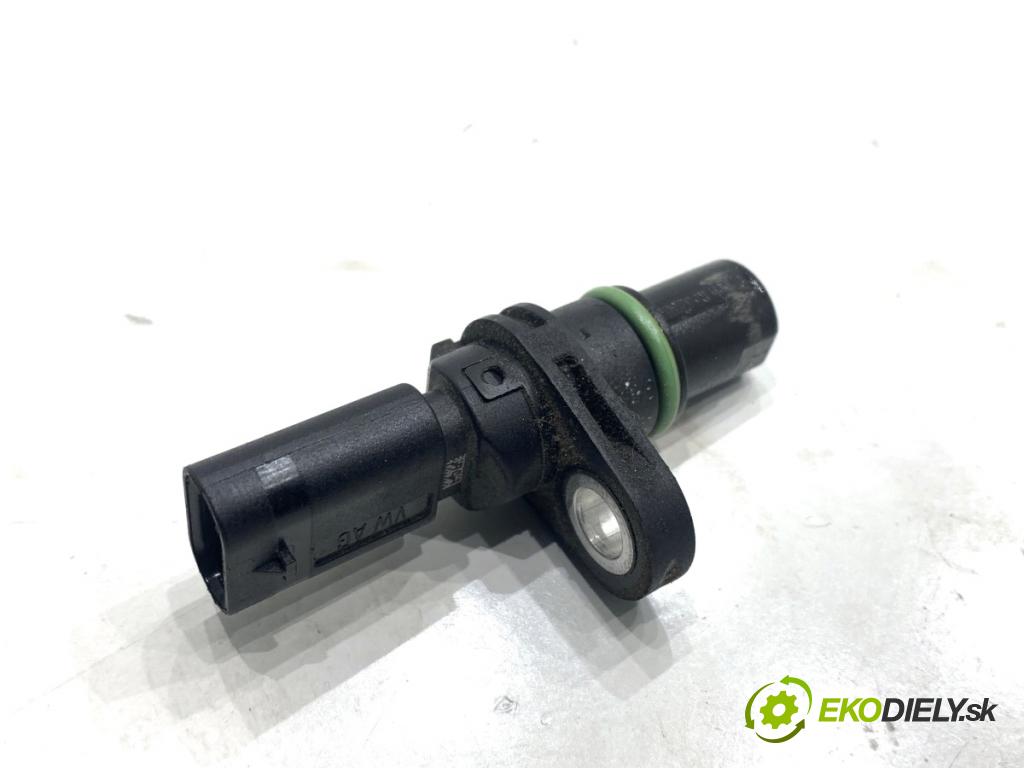 AUDI Q3 II SUV 2021 110 kW 35 TFSI Mild Hybrid 1498 Snímač pozície vačkového hriadeľa 04L907601A (Snímač polohy kľukového hriadeľa)