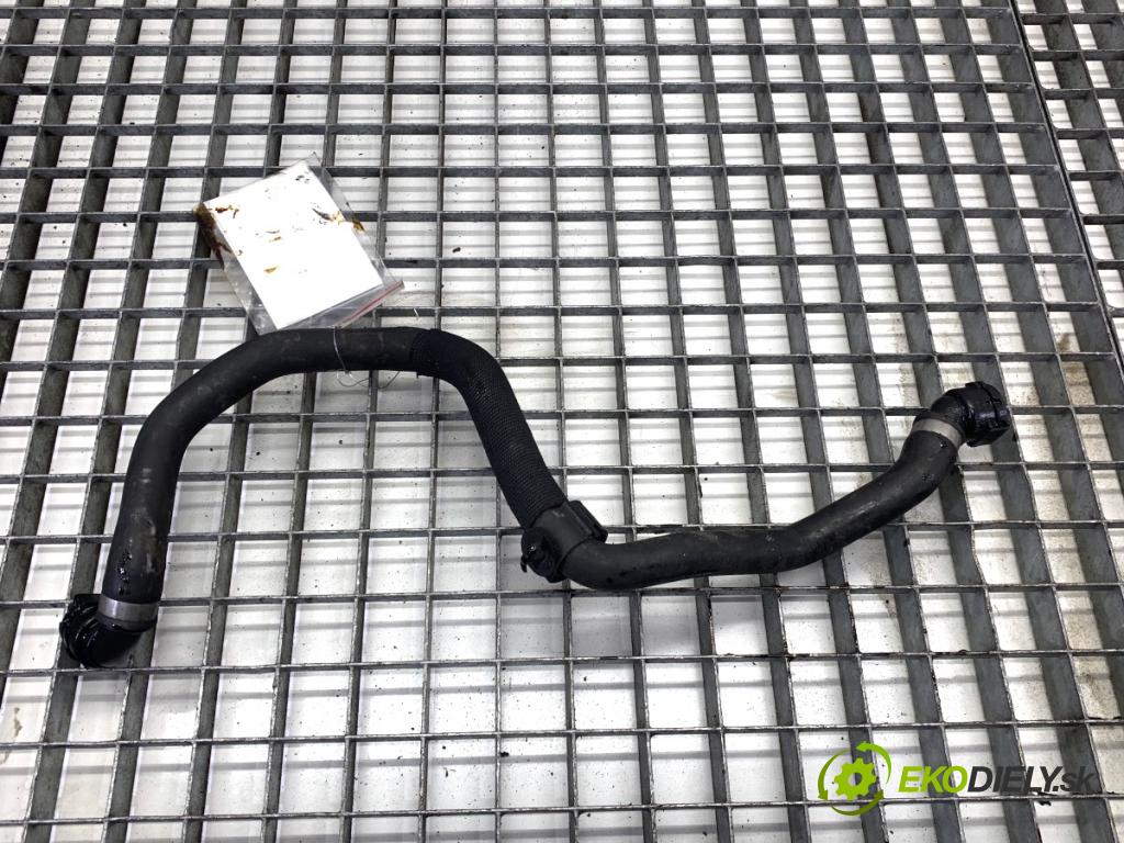 BMW F16 SUV 2014 190 kW xDrive 30 d 2993 rozdělovač vody 7509984