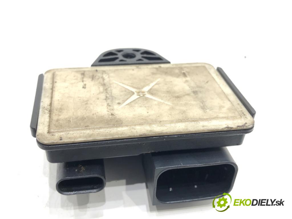 BMW F16 SUV 2014 190 kW xDrive 30 d 2993 relé svíček žhavení 8519472 (Relé)