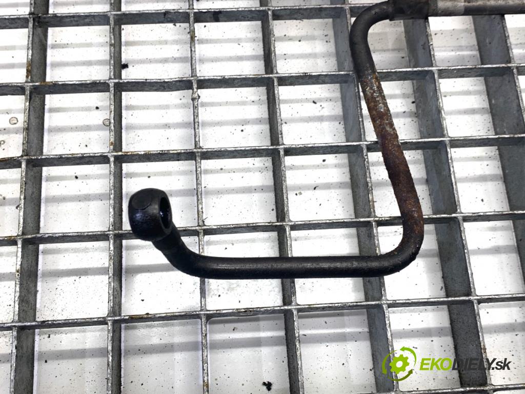 BMW F16 SUV 2014 190 kW xDrive 30 d 2993 rúrka turba (Hadica turbodúchadla)