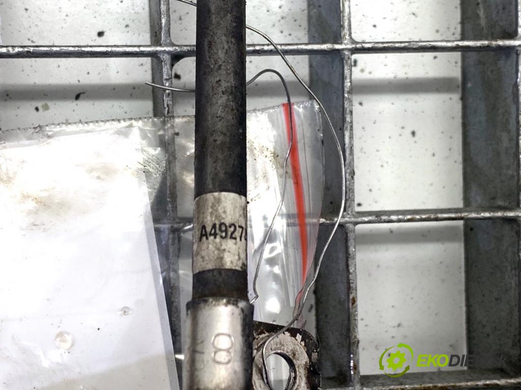 BMW F16 SUV 2014 190 kW xDrive 30 d 2993 rúrka turba (Hadica turbodúchadla)