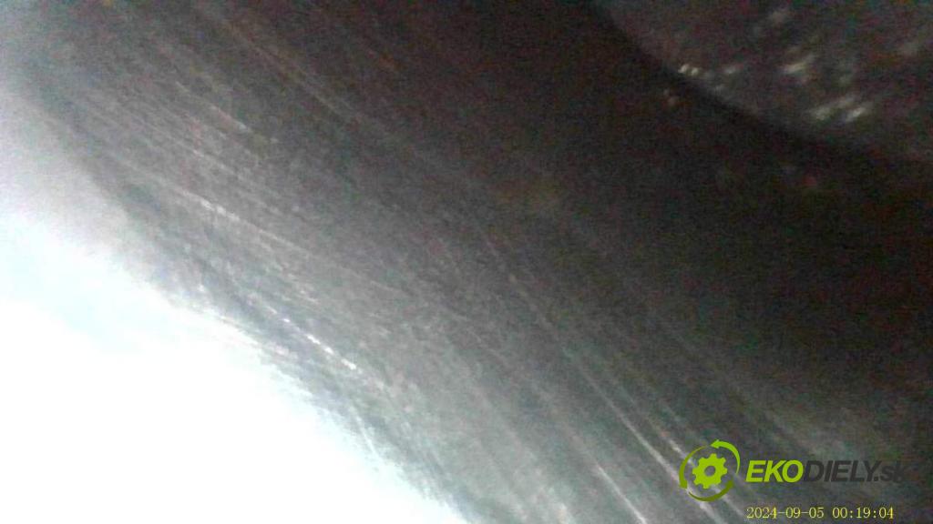 VW GOLF VII Kombi 2015 66 kW 1.6 TDI 1598 Motor CLH (Motor)