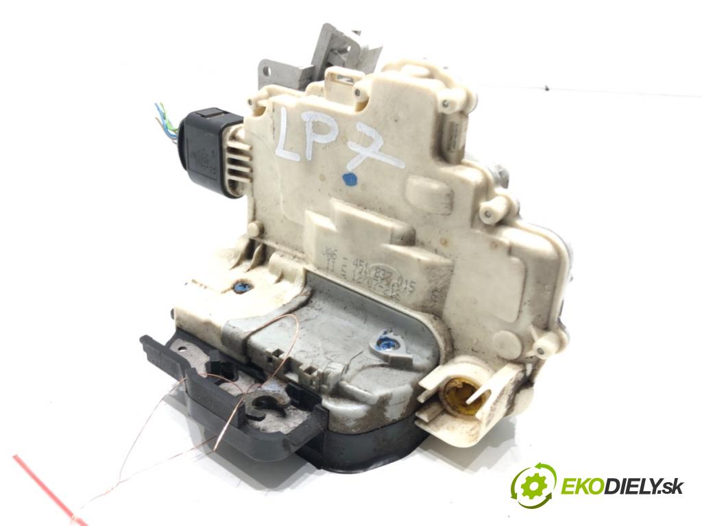 AUDI A6 C6 Kombi 2007 132 kW 2.7 TDI 2698 zámok Dvere ľavy predný 4F1837015