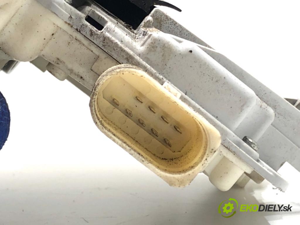 AUDI A6 C6 Kombi 2007 132 kW 2.7 TDI 2698 zámok Dvere ľavy predný 4F1837015