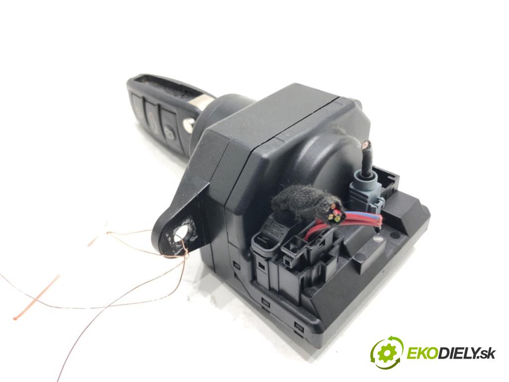 AUDI A6 C6 Kombi 2007 132 kW 2.7 TDI 2698 spinačka 4F0909131 (Spínacia skrinka)