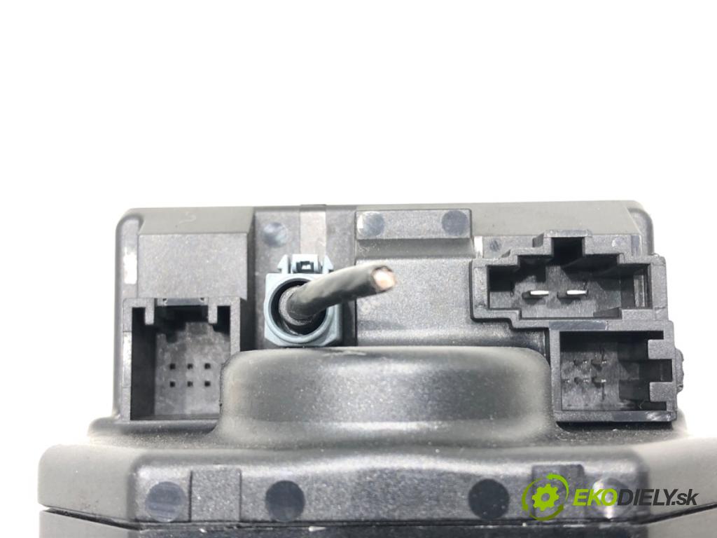 AUDI A6 C6 Kombi 2007 132 kW 2.7 TDI 2698 spinačka 4F0909131 (Spínacia skrinka)