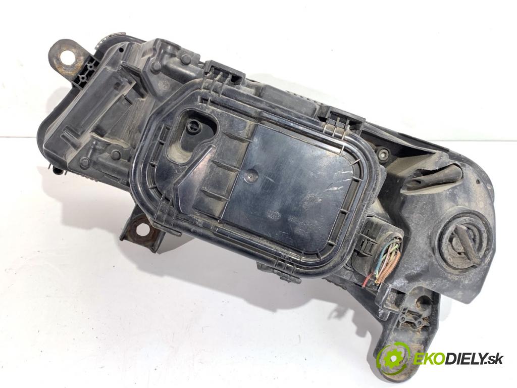AUDI A6 C6 Kombi 2007 132 kW 2.7 TDI 2698 Svetlomet pravy predný XENON 4F0941004AK
