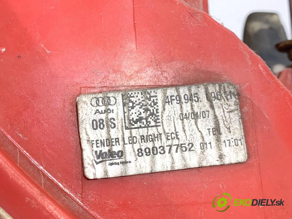 AUDI A6 C6 Kombi 2007 132 kW 2.7 TDI 2698 Svetlo pravy zad 4F9945096H