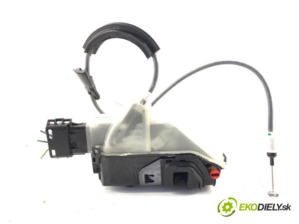 OPEL CORSA F liftback 2023 74 kW 1.2 (68) 1199 zámok Dvere pravy zad 444128