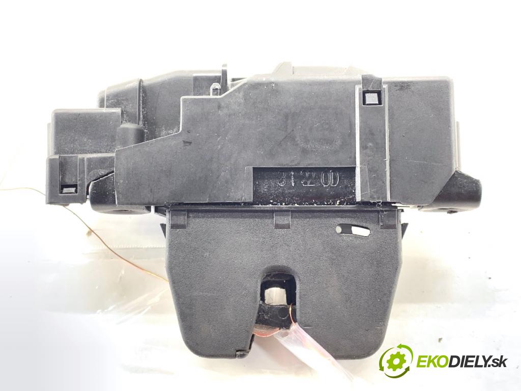OPEL CORSA F liftback 2023 74 kW 1.2 (68) 1199 zámok dverí zad 9816195380