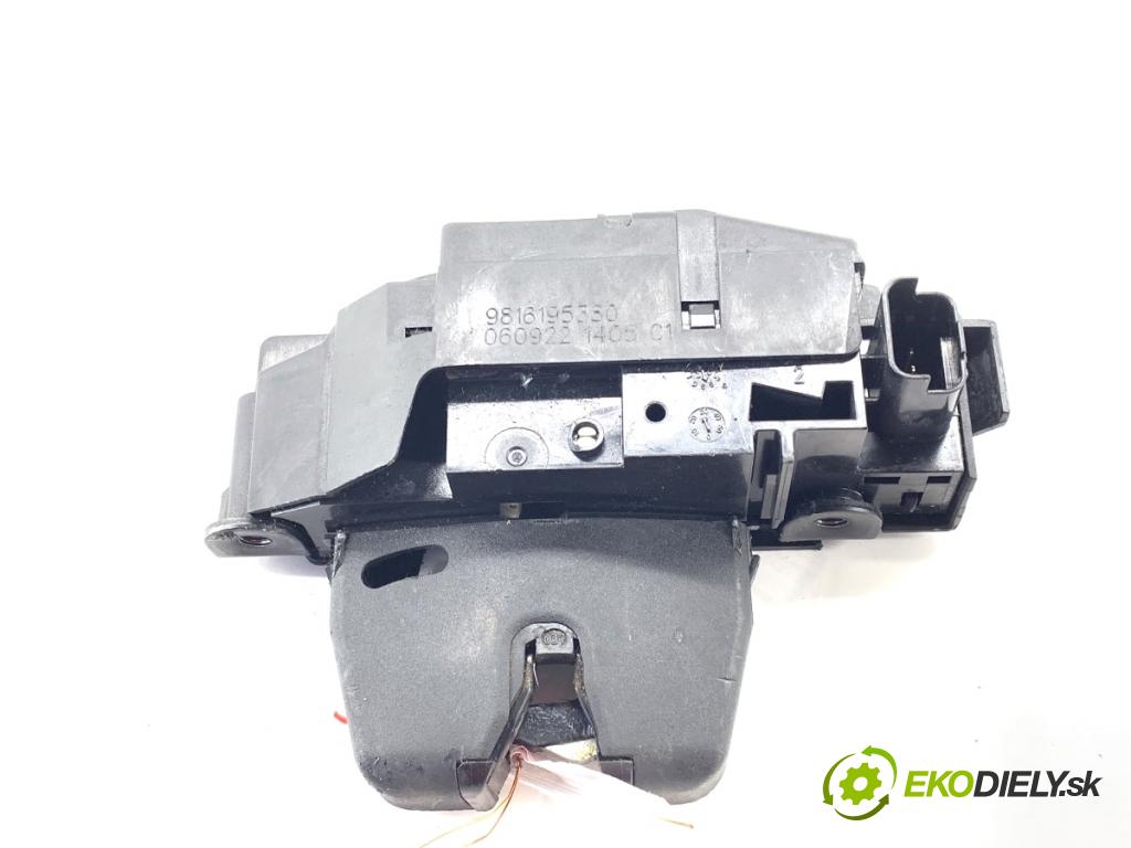 OPEL CORSA F liftback 2023 74 kW 1.2 (68) 1199 zámok dverí zad 9816195380