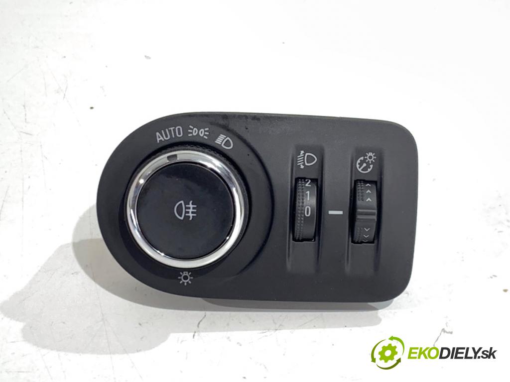OPEL CORSA F liftback 2023 74 kW 1.2 (68) 1199 Spínač svetiel 39201667
