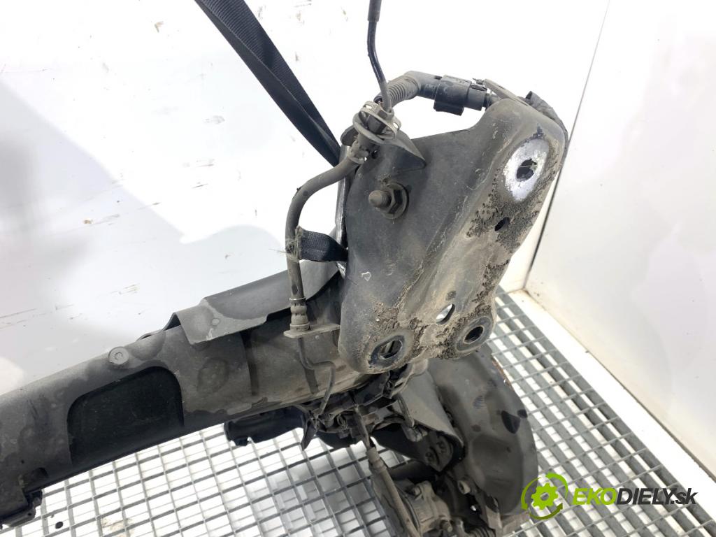 OPEL CORSA F liftback 2023 74 kW 1.2 (68) 1199 výztuha zadní část Štíty