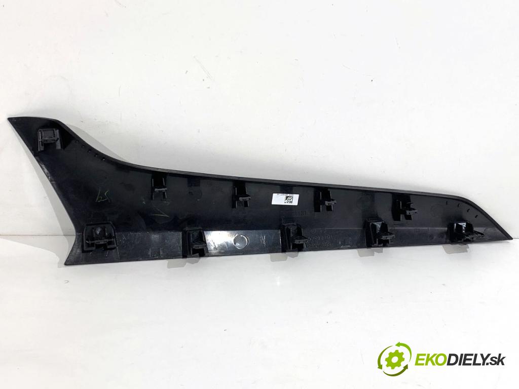 OPEL CORSA F liftback 2023 74 kW 1.2 (68) 1199 Lišta kryt 529131017 (Lišta)