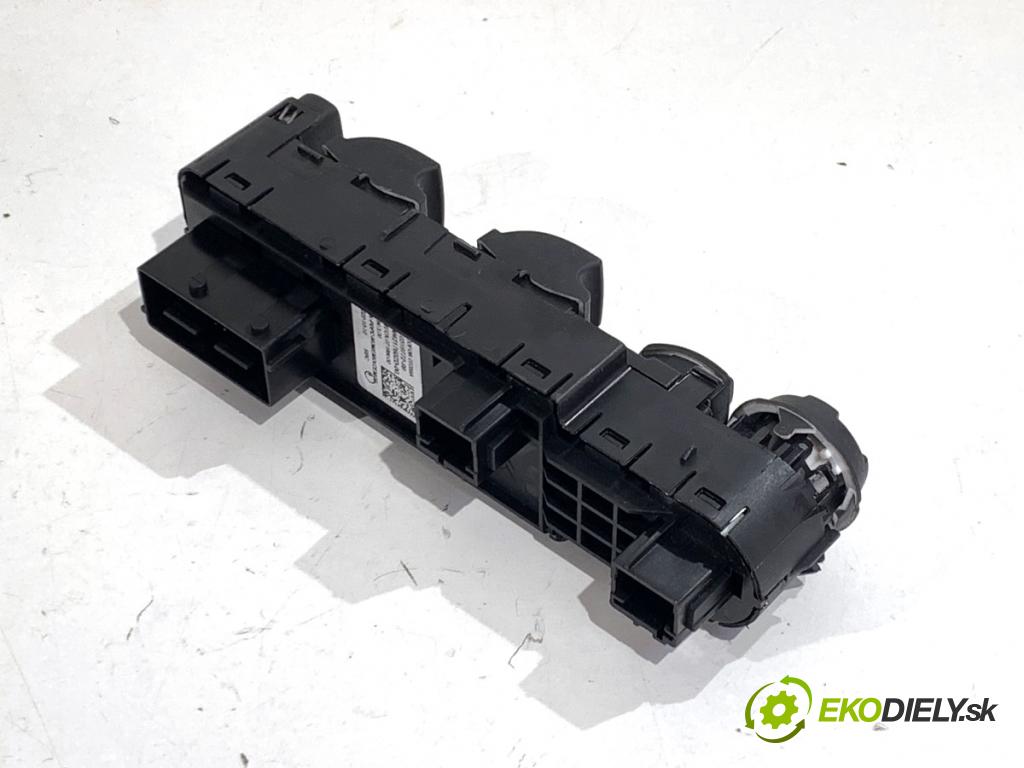 OPEL CORSA F liftback 2023 74 kW 1.2 (68) 1199 Prepínač okien 98421760ZD (Prepínacie páčky pod volantom)