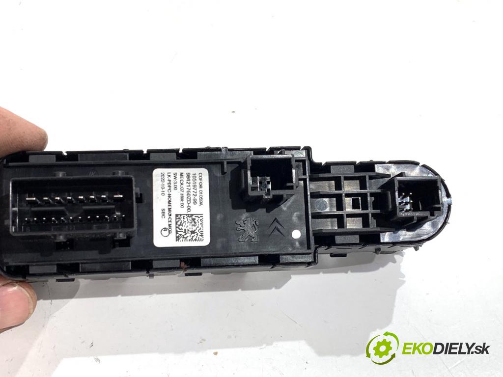 OPEL CORSA F liftback 2023 74 kW 1.2 (68) 1199 Prepínač okien 98421760ZD (Prepínacie páčky pod volantom)