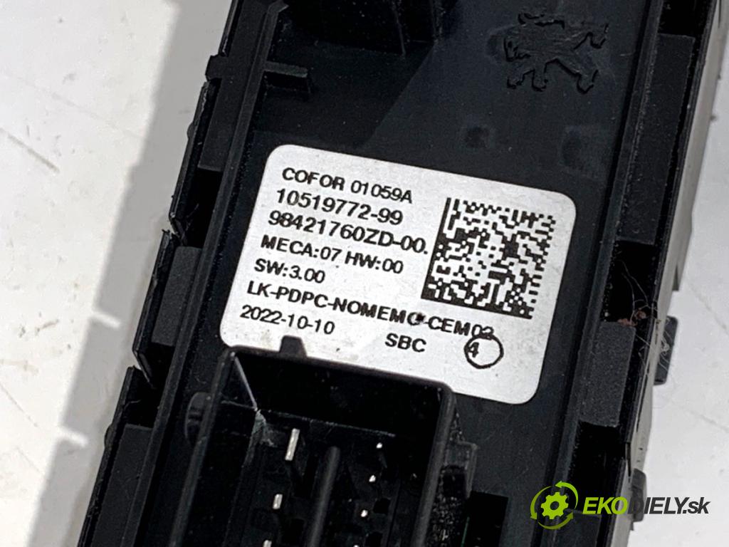 OPEL CORSA F liftback 2023 74 kW 1.2 (68) 1199 Prepínač okien 98421760ZD (Prepínacie páčky pod volantom)