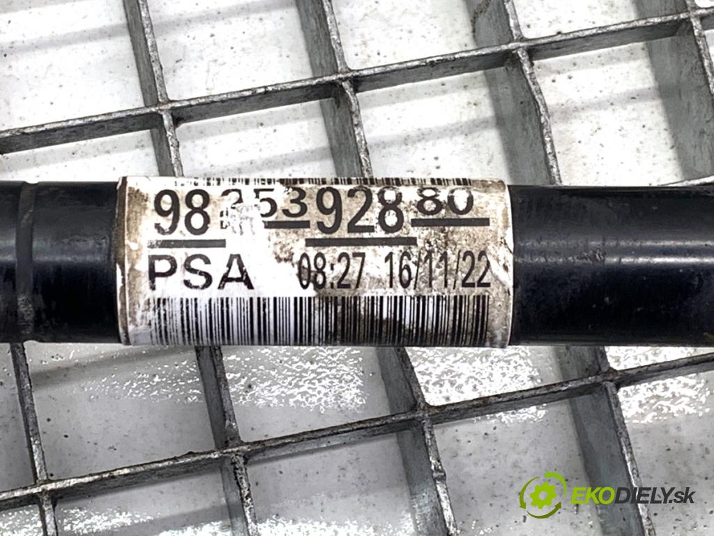 OPEL CORSA F liftback 2023 74 kW 1.2 (68) 1199 Poloos pravy predný 9825392880