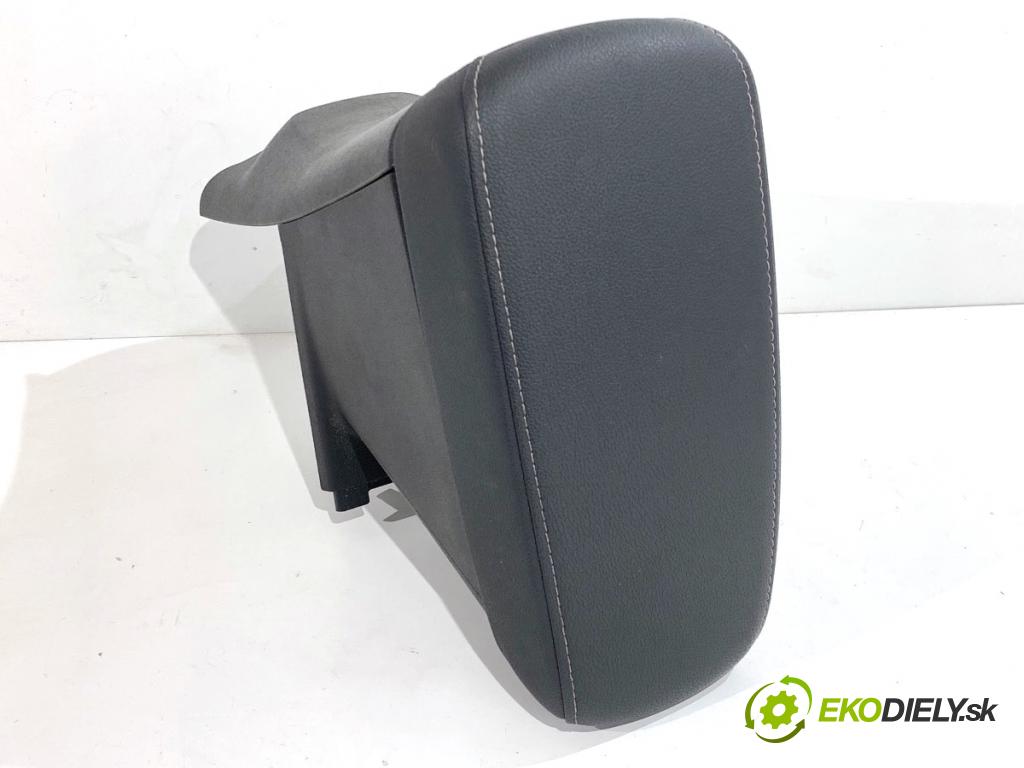 OPEL CORSA F liftback 2023 74 kW 1.2 (68) 1199 loketní opěrka  (Loketní opěrka)