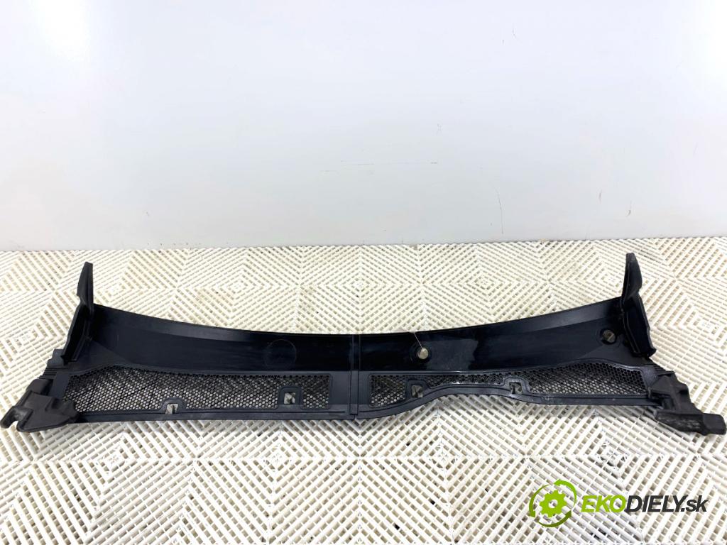 OPEL CORSA F liftback 2023 74 kW 1.2 (68) 1199 torpédo plast pod čelní okno 9830472380 (Plast pod čelním sklem)