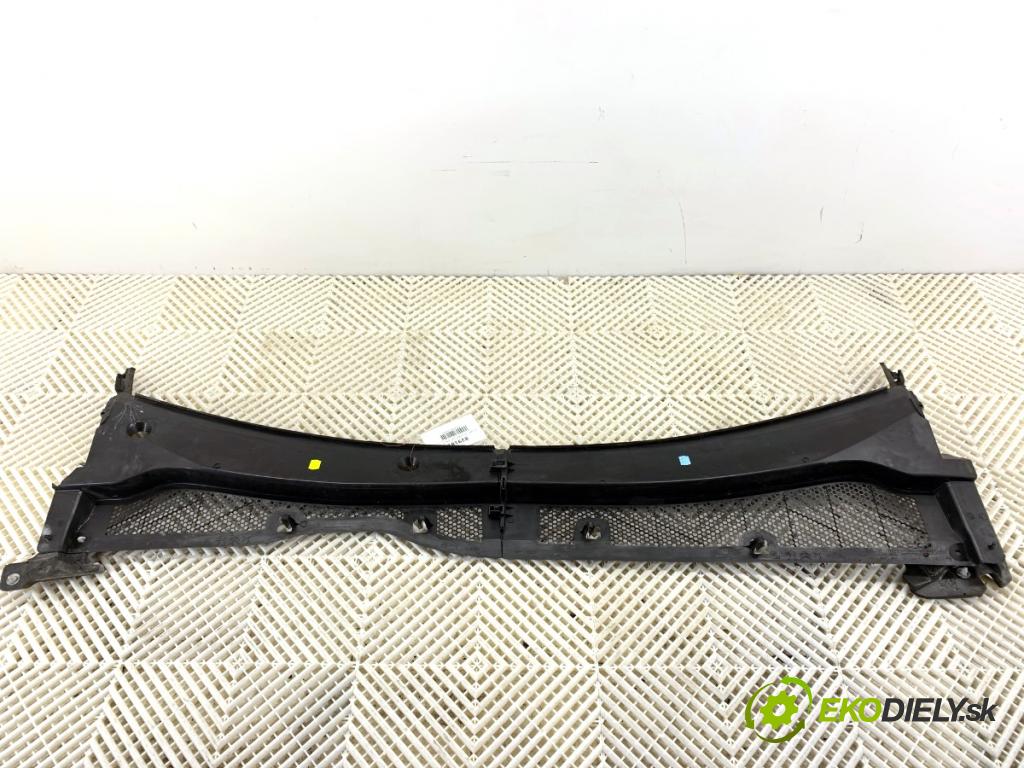 OPEL CORSA F liftback 2023 74 kW 1.2 (68) 1199 torpédo plast pod čelní okno 9830472380 (Plast pod čelním sklem)