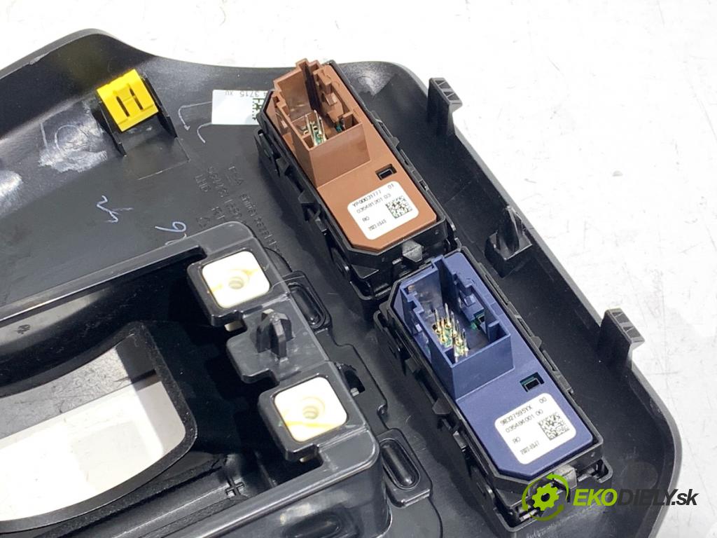 OPEL CORSA F liftback 2023 74 kW 1.2 (68) 1199 lišty kryt 39176073 9844371580 (Lišta)