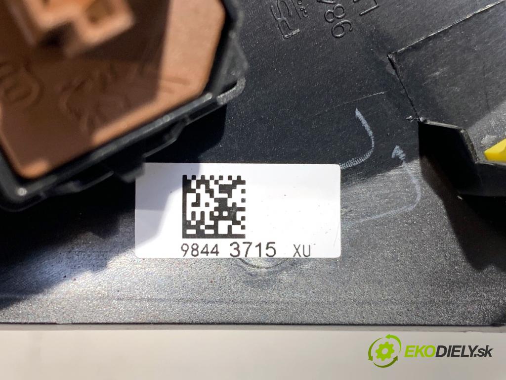 OPEL CORSA F liftback 2023 74 kW 1.2 (68) 1199 lišty kryt 39176073 9844371580 (Lišta)