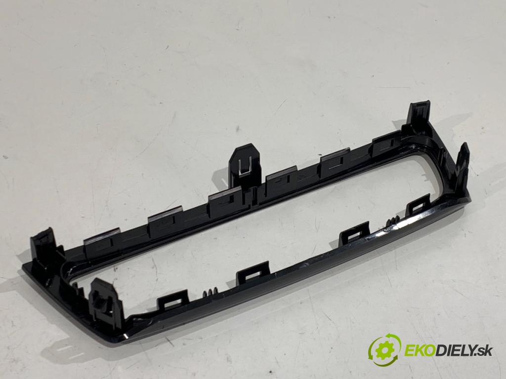 OPEL CORSA F liftback 2023 74 kW 1.2 (68) 1199 lišty kryt 39176073 9844371580 (Lišta)