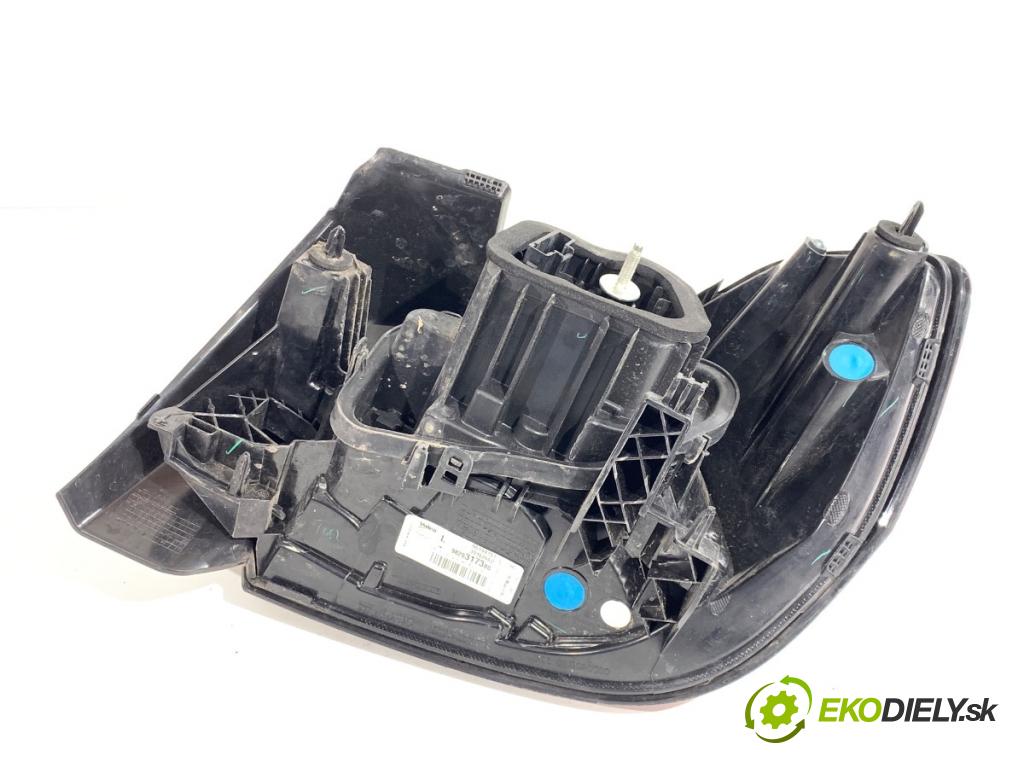 OPEL CORSA F liftback 2023 74 kW 1.2 (68) 1199 Svetlo ľavy zad 9829317380