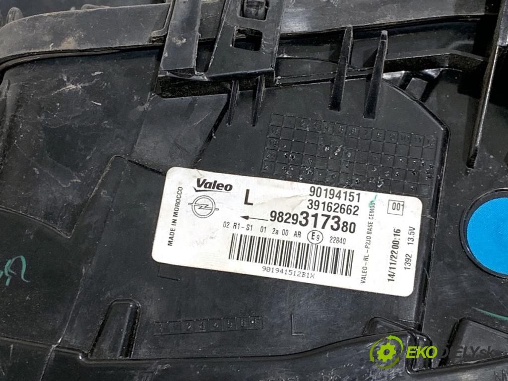 OPEL CORSA F liftback 2023 74 kW 1.2 (68) 1199 Svetlo ľavy zad 9829317380