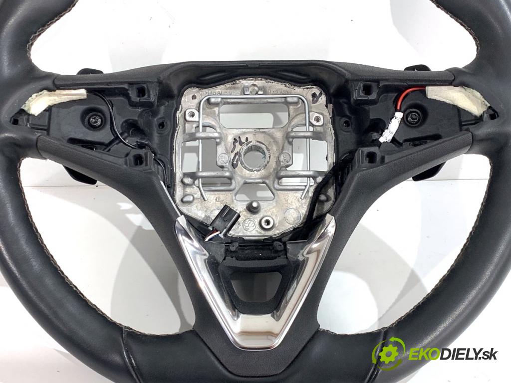 OPEL CORSA F liftback 2023 74 kW 1.2 (68) 1199 Volant 98510851ZD (Volant)