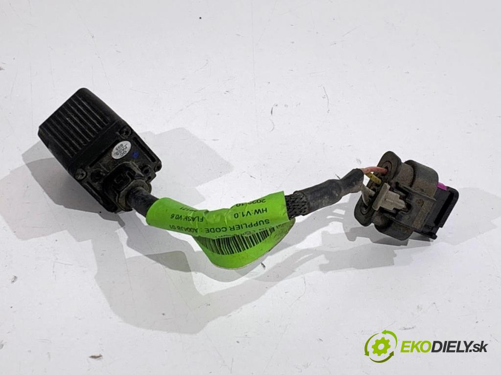 OPEL CORSA F liftback 2023 74 kW 1.2 (68) 1199 KAMERA ZPĚT: 9844269380