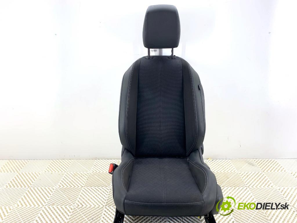 OPEL CORSA F liftback 2023 74 kW 1.2 (68) 1199 sedadlo levý přední část 