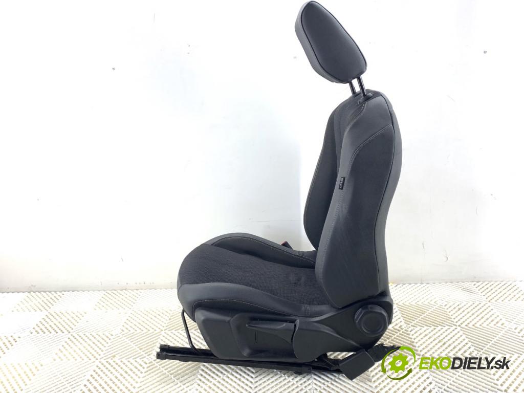 OPEL CORSA F liftback 2023 74 kW 1.2 (68) 1199 sedadlo levý přední část