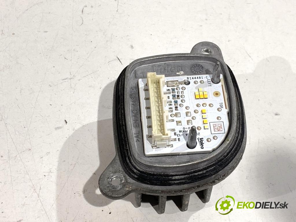 OPEL CORSA F liftback 2023 74 kW 1.2 (68) 1199 Modul LED 90186989