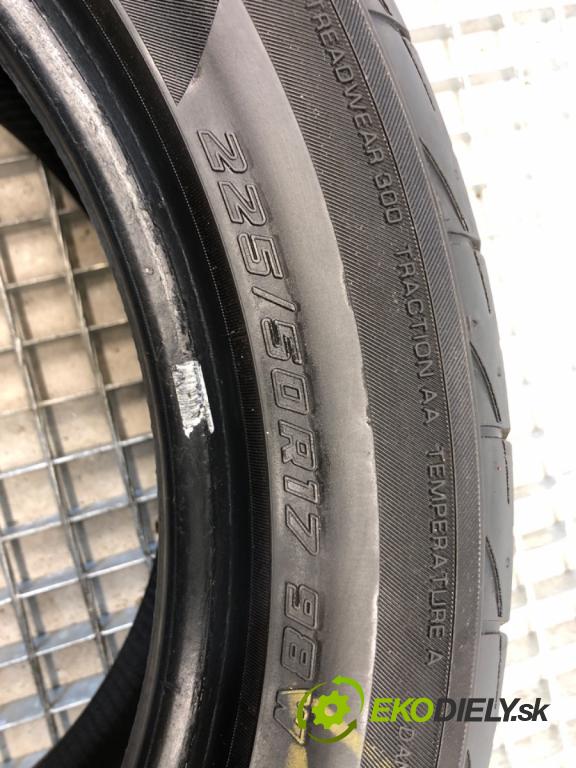 --- ---      PNEUMATIKY: 2X 225/50 17" YOKOHAMA