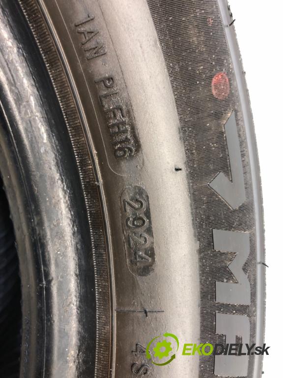 --- ---      PNEUMATIKY: PARA: VÍCENÁ SEZÓNA: 205/55 16"