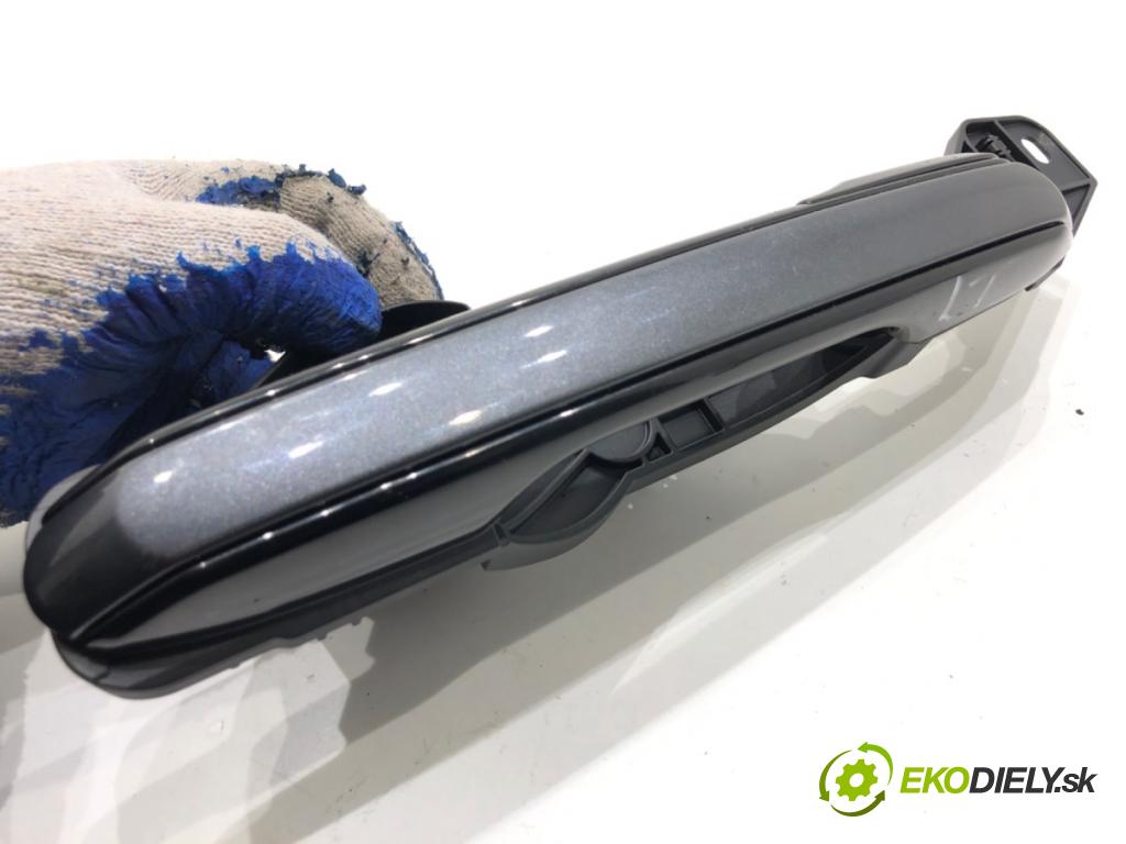 LEXUS LBX  2025 100 kW Hybrid (MAYH10)   (1490 ccm / 100 kW / 136 KM) 1490 Kľučka vonkajšia ľavy zad