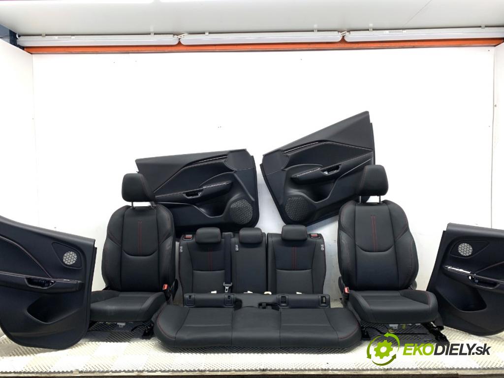 LEXUS LBX  2025 100 kW Hybrid (MAYH10)   (1490 ccm / 100 kW / 136 KM) 1490 Sedadlá, sedačky Sedadlo bočné 