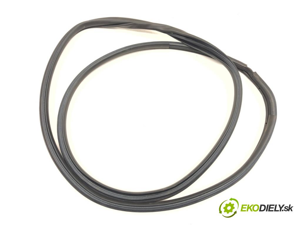 LEXUS LBX  2025 100 kW Hybrid (MAYH10)   (1490 ccm / 100 kW / 136 KM) 1490 těsnění dveře zadní část pravá  (Karoserie ostatní)