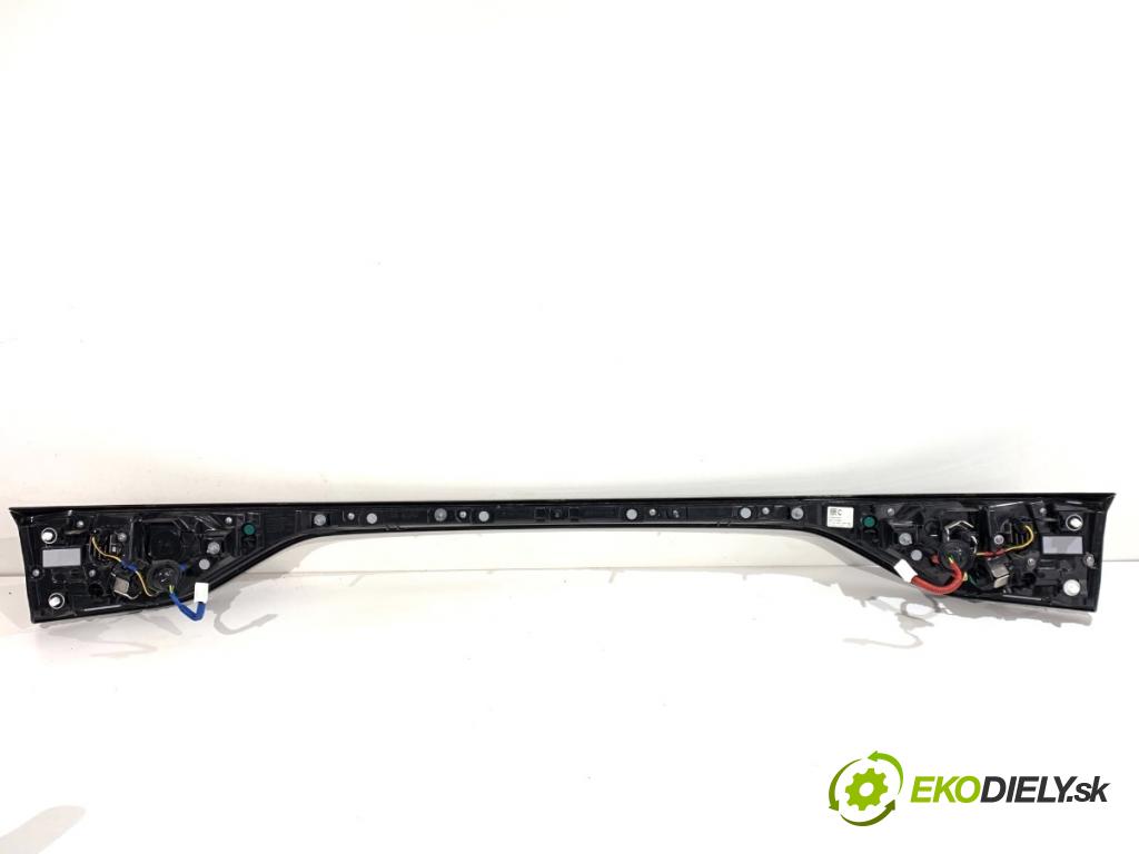 LEXUS LBX  2025 100 kW Hybrid (MAYH10)   (1490 ccm / 100 kW / 136 KM) 1490 Zadné čelo dverí zad 81580-52470
