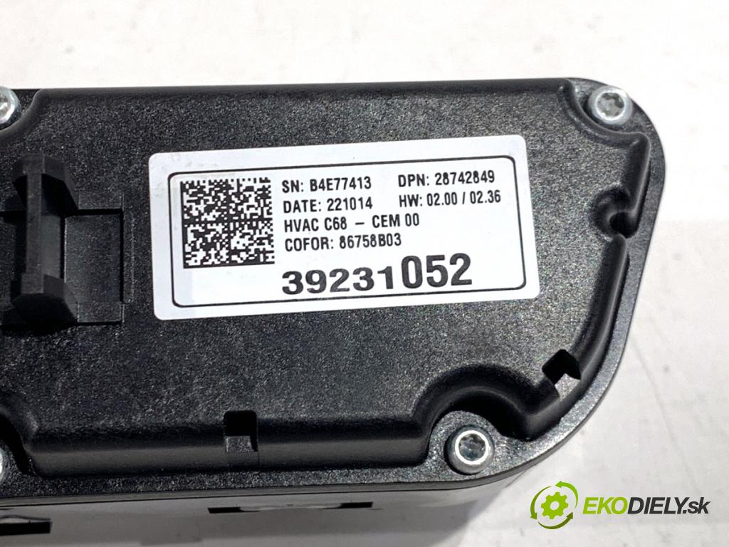 OPEL CORSA F liftback 2023 74 kW 1.2 (68) 1199 Panel ovládania kúrenia klimatizácie 39231052