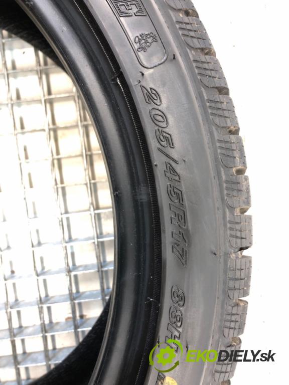 --- ---      PNEUMATIKY: zima 2X 205/45 17" GOODRIDE