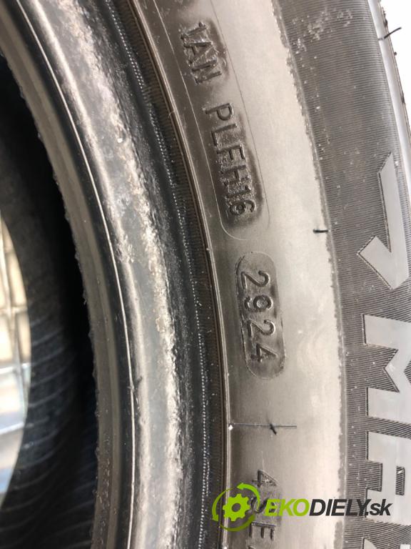 --- ---      PNEUMATIKY: PARA: VÍCENÁ SEZÓNA: 205/55 16"